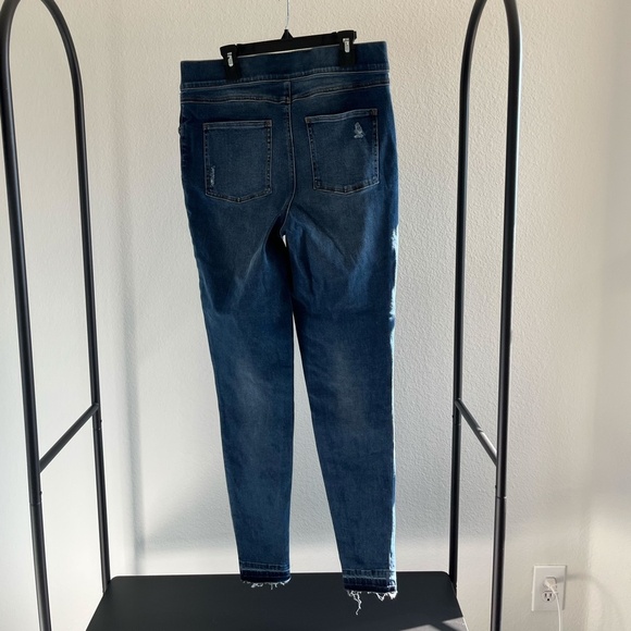 NWT SPANX | Classic Distressed Ankle Skinny Jeans in Medium Wash | Size L TALL - Picture 6 of 11